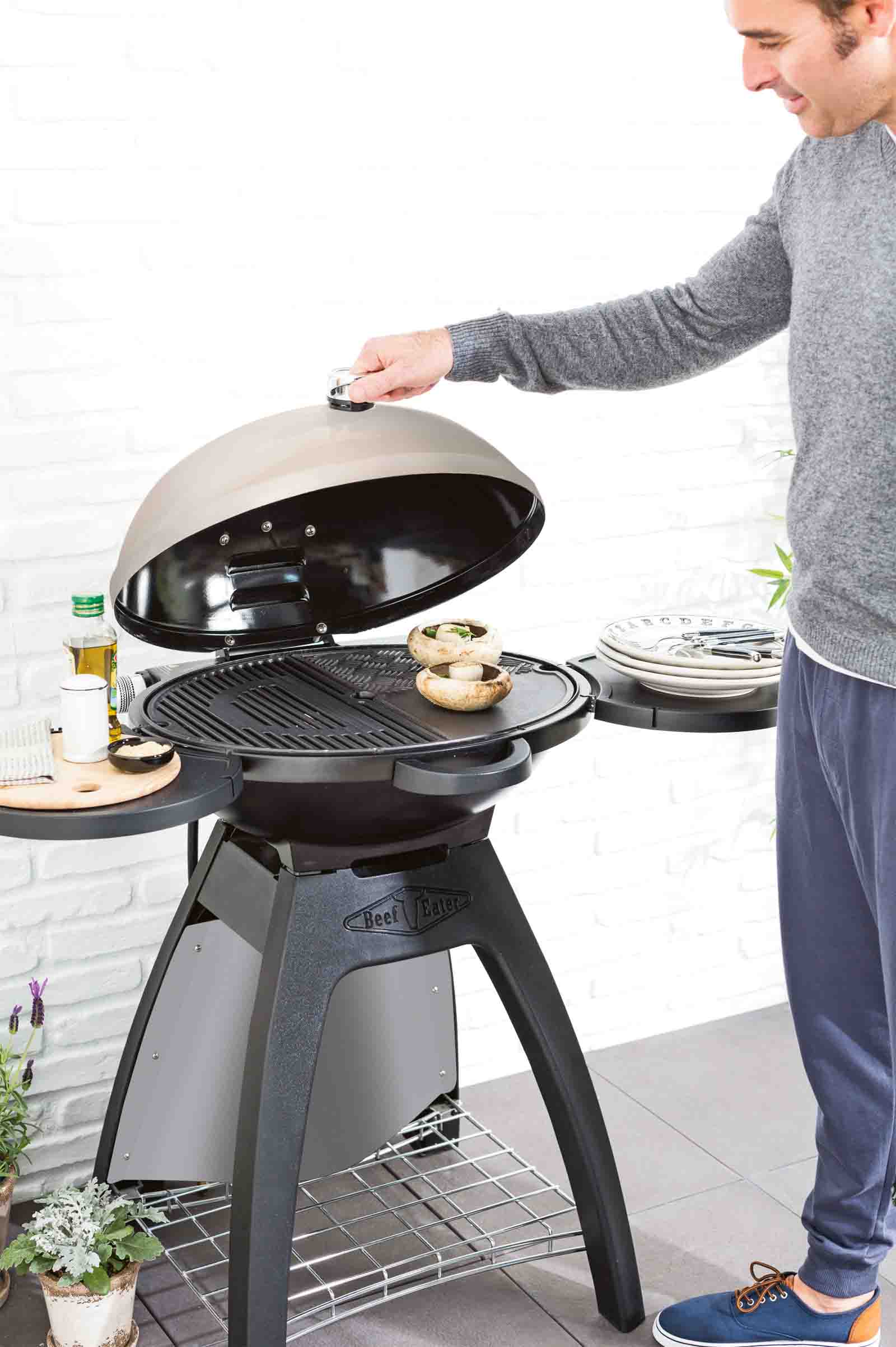 BBQ Guide: Which BBQ Should I Buy? | Harvey Norman