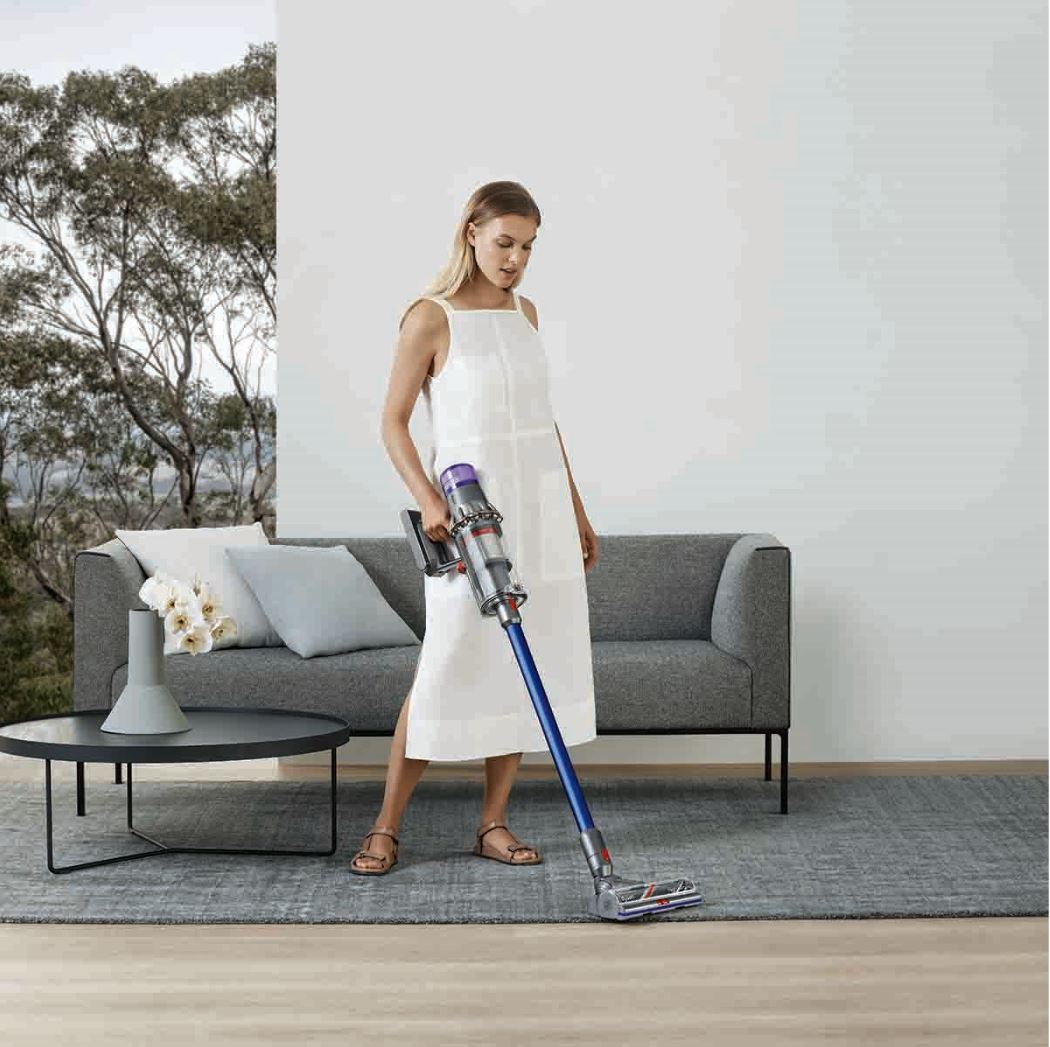 Dyson V11 Outsize Vs Dyson V11 Absolute Extra | Harvey Norman