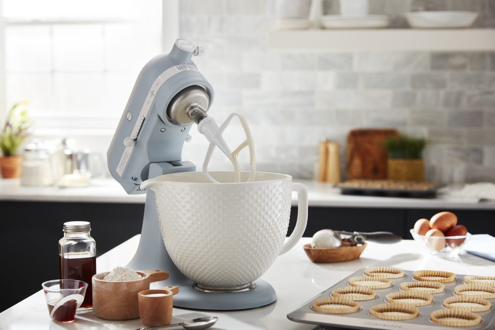 https://www.harveynorman.com.au/blog/assets/Limited-Edition-KitchenAid-100-Years-Stand-Mixer-1000x667.jpg