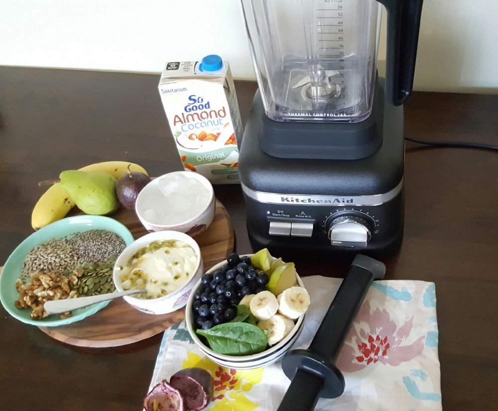 https://www.harveynorman.com.au/blog/assets/breakfast-smoothie-ingredients-1000x826.jpg